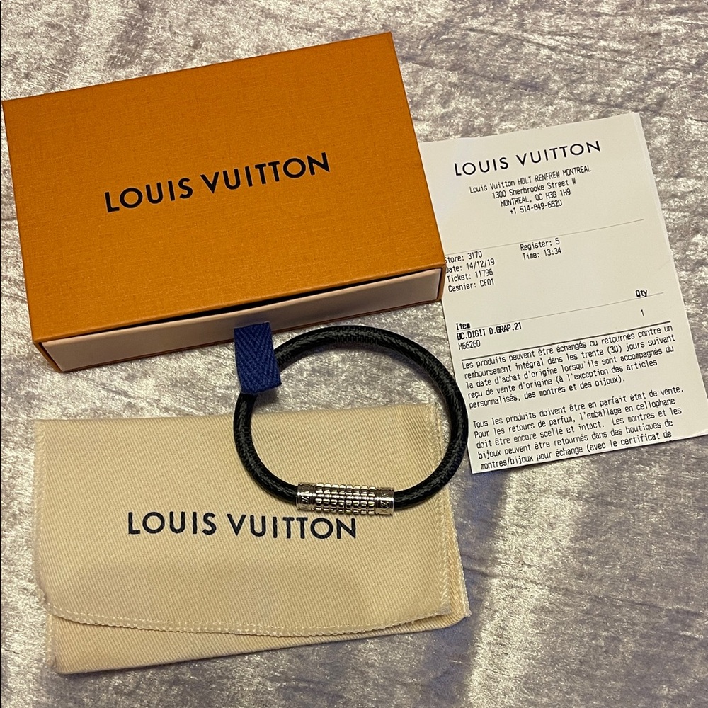 Louis Vuitton digit bracelet